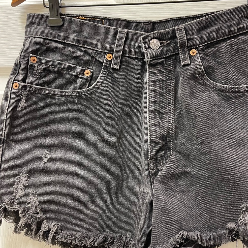 Vintage Levis 550 Cut Off Shorts 32(30) High Waist Lunar Black HighRise Distress